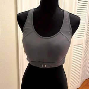 Under Armour Athletic/Athleisure Sports Bra